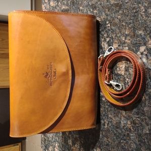 Henry & Martin's leather handbag